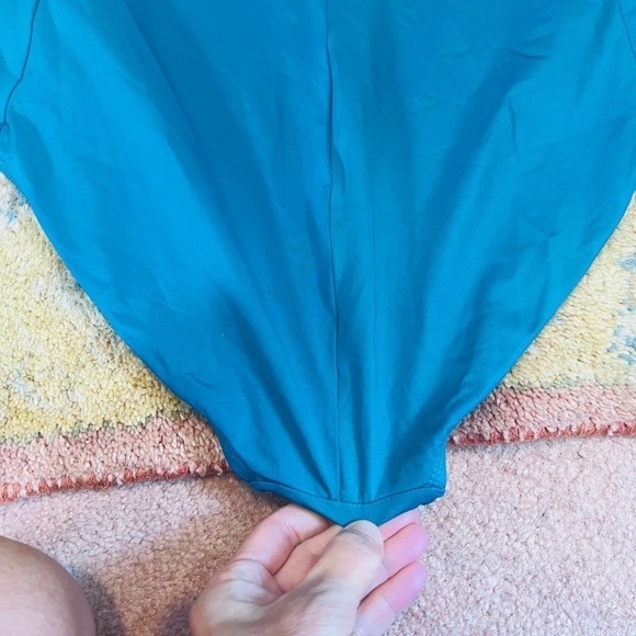 💙Laundry byShelli Segal,Turquoise Choker One Piece,Cool Back,Sexy,Beautiful - Picture 6 of 14